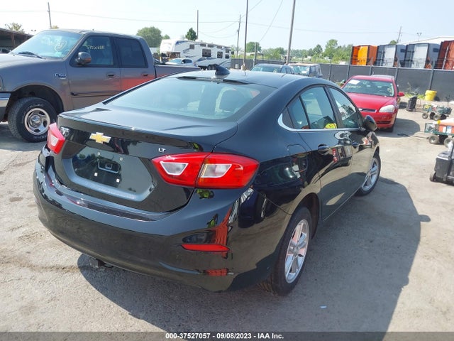 Chevrolet CRUZE LT 2018 1G1BE5SM4J7242704 Image 4