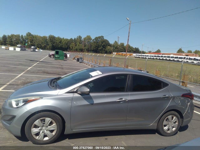 Hyundai ELANTRA SE 2016 5NPDH4AE2GH710686 Image 14