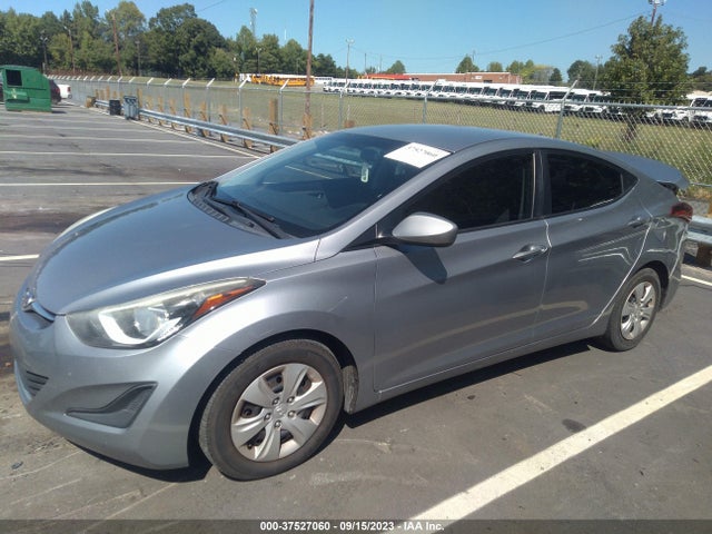 Hyundai ELANTRA SE 2016 5NPDH4AE2GH710686 Image 2