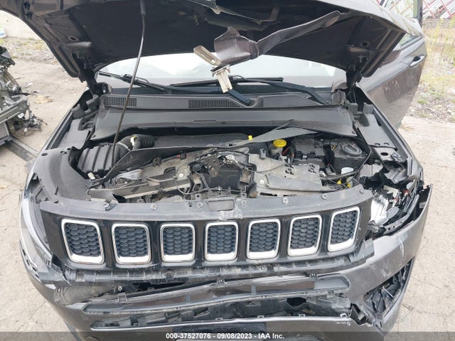 Jeep Compass Latitude 2018 3C4NJDBB0JT270911 Image 16