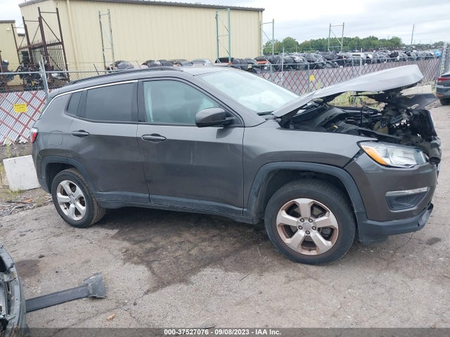 Jeep Compass Latitude 2018 3C4NJDBB0JT270911 Image 5