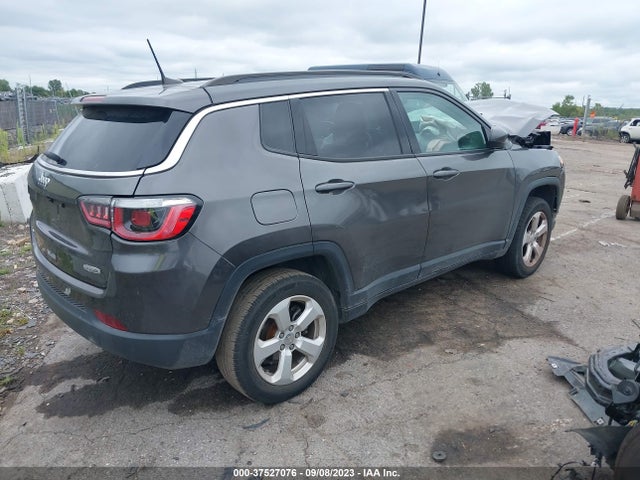 Jeep Compass Latitude 2018 3C4NJDBB0JT270911 Image 10