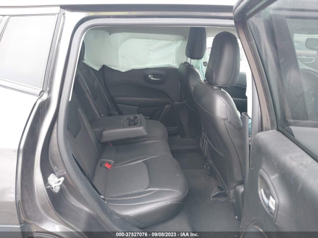 Jeep Compass Latitude 2018 3C4NJDBB0JT270911 Image 14