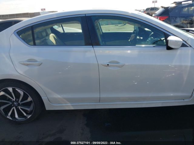 19UDE2F4XJA009052 Acura Ilx Special Edition