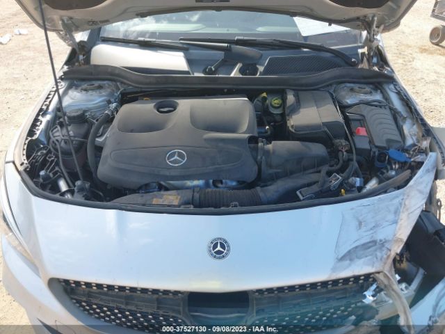 WDDSJ4EB1JN589285 Mercedes-Benz CLA