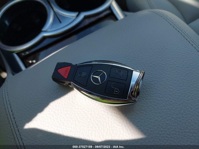 2011 MERCEDES-BENZ R-CLASS R 350 VIN: 4JGCB6FE6BA114588
