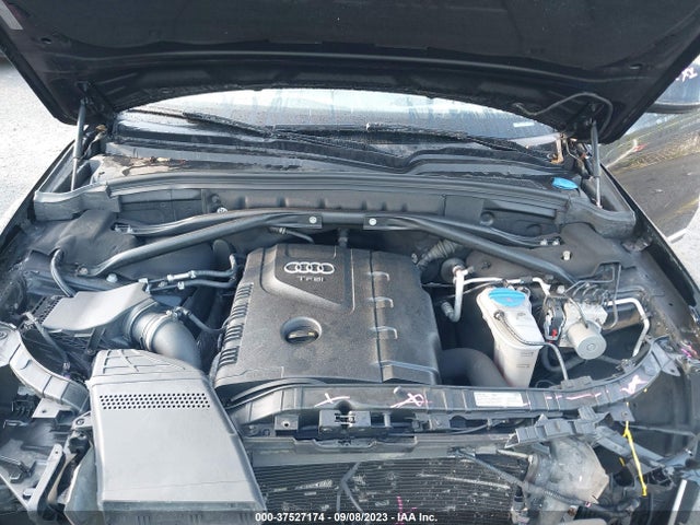 Audi Q5 2.0t Premium 2017 WA1L2AFP2HA082864 Image 10