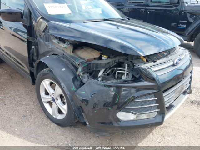 1FMCU0G95GUC45302 Ford ESCAPE SE