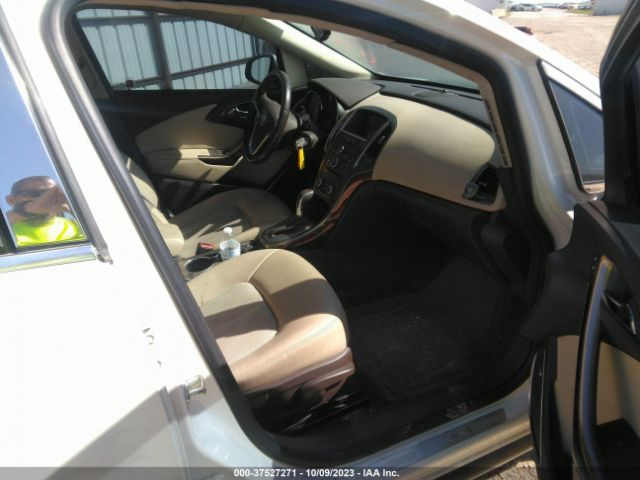 1G4PW5SKXG4154982 Buick Verano Sport Touring