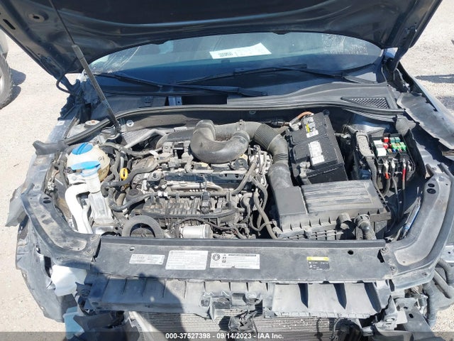 1VWBT7A32HC057924 Volkswagen Passat 1.8t Se