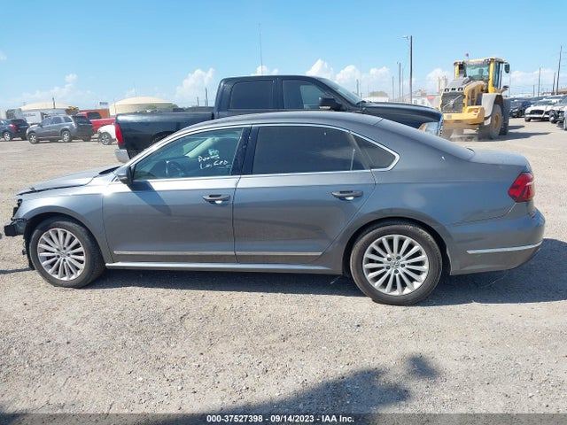 1VWBT7A32HC057924 Volkswagen Passat 1.8t Se