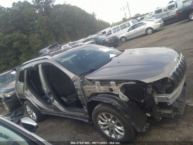 1C4PJLCB0KD247900 Jeep Cherokee Latitude