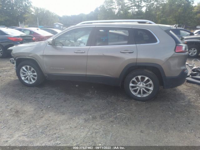1C4PJLCB0KD247900 Jeep Cherokee Latitude