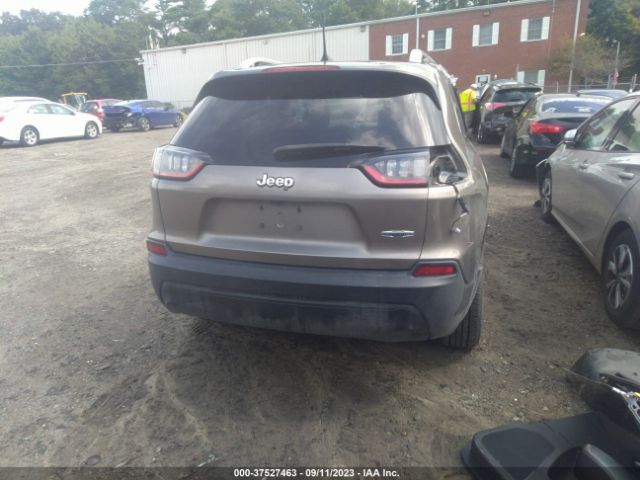 1C4PJLCB0KD247900 Jeep Cherokee Latitude