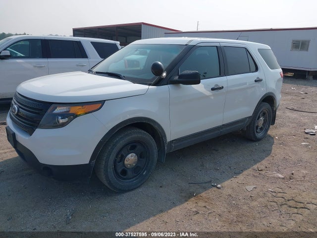 Ford UTILITY POLICE 2015 1FM5K8AR3FGC07859 Image 2