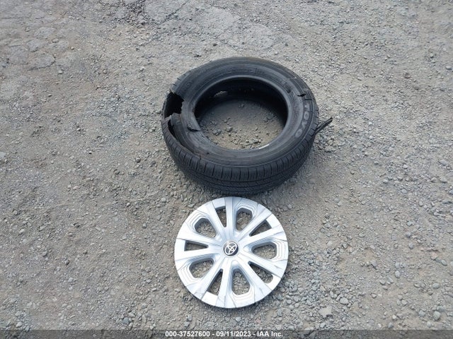 2022 TOYOTA PRIUS L VIN: JTDKAMFUXN3177703