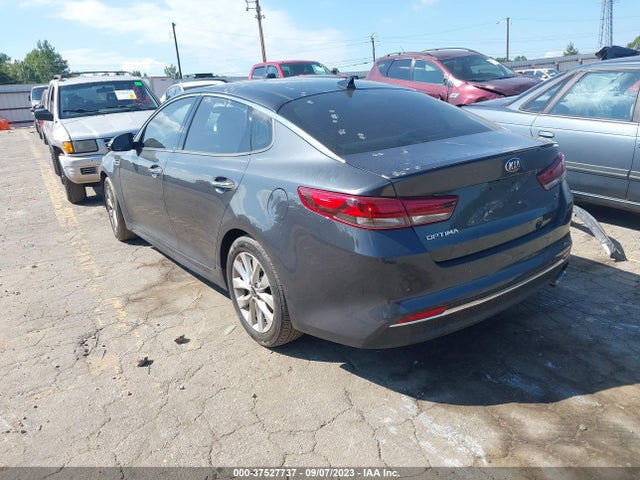 KIA Optima S 2018 5XXGT4L33JG241621 Image 3