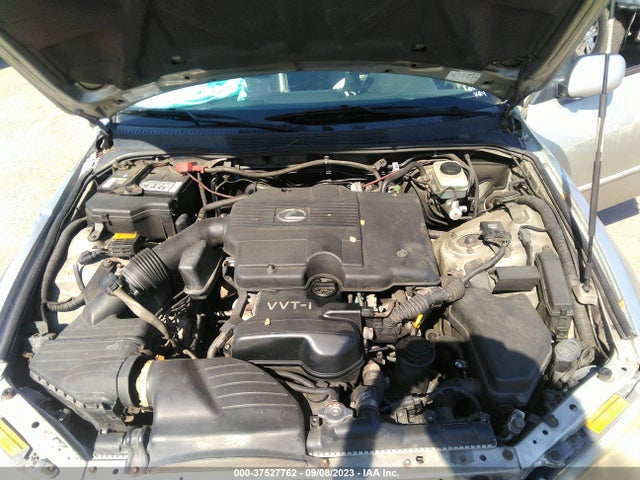 2002 LEXUS IS 300 VIN: JTHBD192520058582