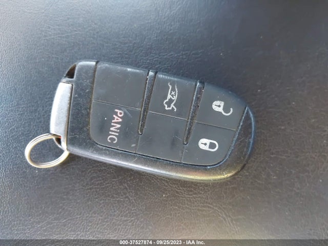 1C3CCCAB8FN689971 Chrysler 200 Limited