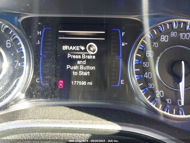 1C3CCCAB8FN689971 Chrysler 200 Limited