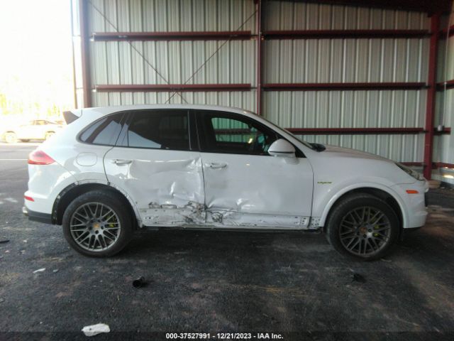 WP1AE2A29HLA70963 Porsche Cayenne E-hybrid S/s Platinum Edition