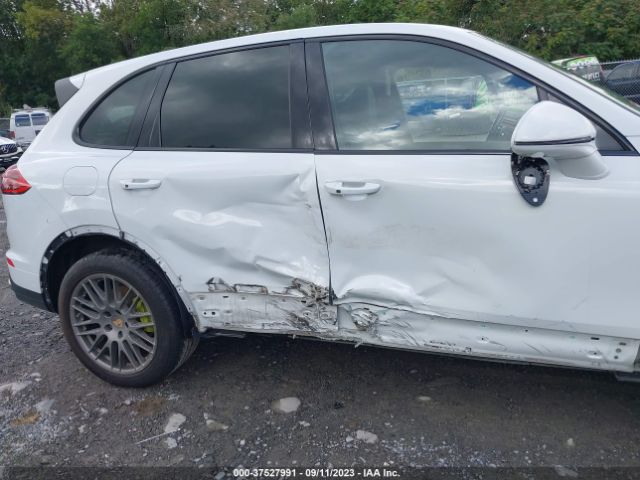 WP1AE2A29HLA70963 Porsche Cayenne E-hybrid S/s Platinum Edition