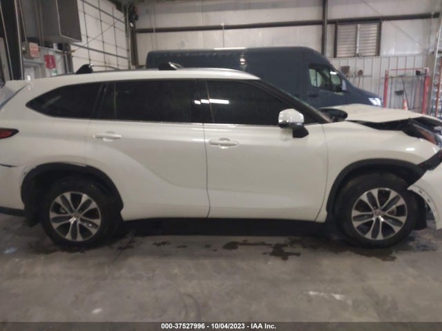 Toyota Highlander Xle 2021 5TDGZRAH8MS532709 Image 13