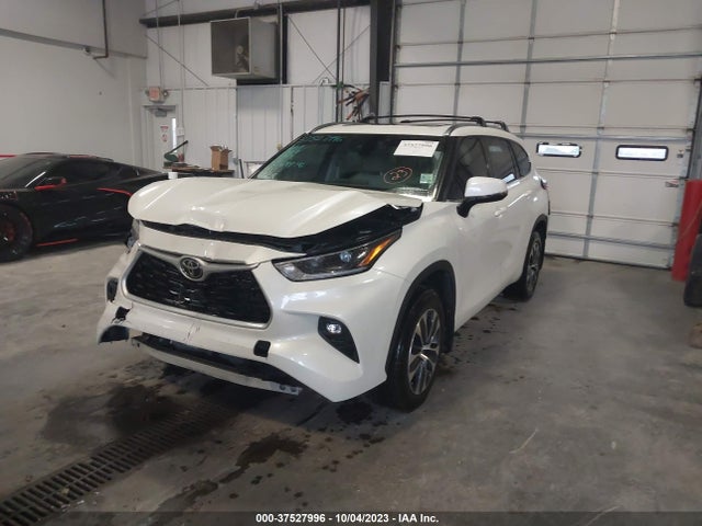 Toyota Highlander Xle 2021 5TDGZRAH8MS532709 Image 2
