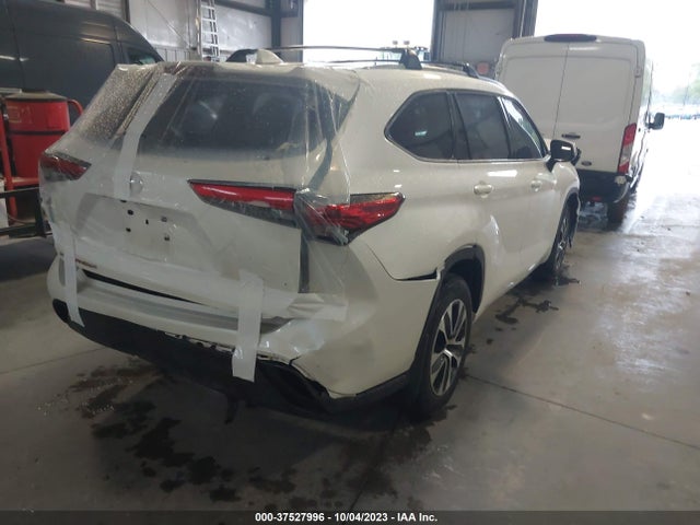 Toyota Highlander Xle 2021 5TDGZRAH8MS532709 Image 4