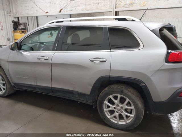 1C4PJLCB5JD573447 Jeep Cherokee Latitude