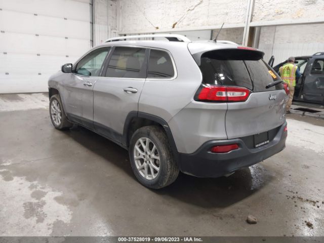 1C4PJLCB5JD573447 Jeep Cherokee Latitude