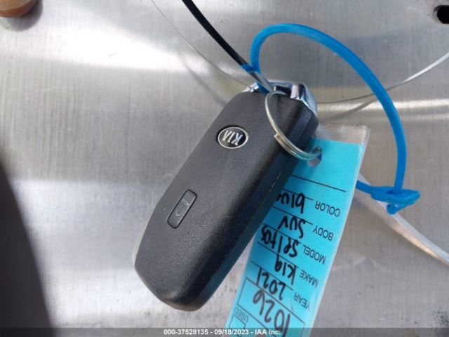 KNDERCAA2M7127785 KIA SELTOS EX