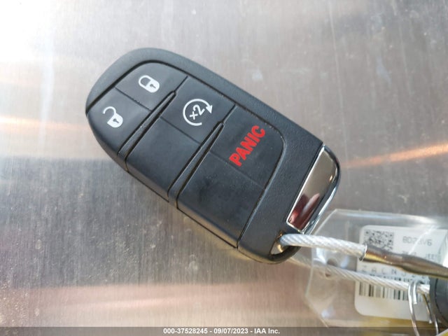 Jeep Renegade Latitude 2022 ZACNJDB11NPN85816 Image 3
