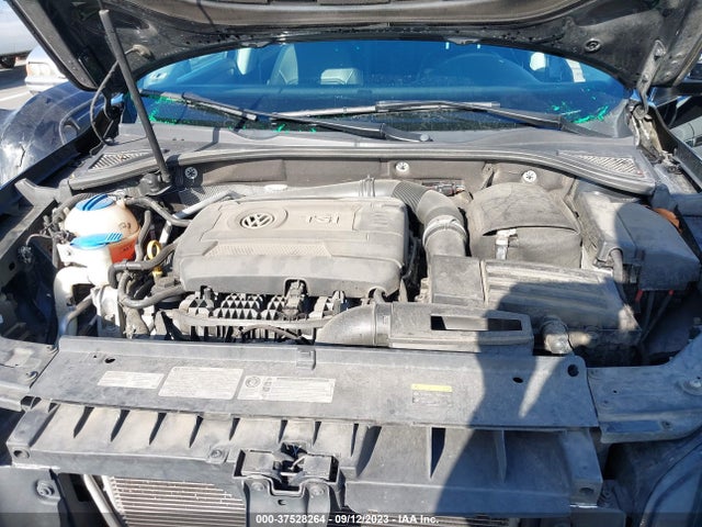 1VWAT7A33FC096773 Volkswagen Passat 1.8t Limited Edition