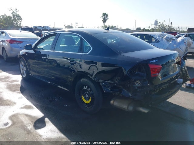 1VWAT7A33FC096773 Volkswagen Passat 1.8t Limited Edition