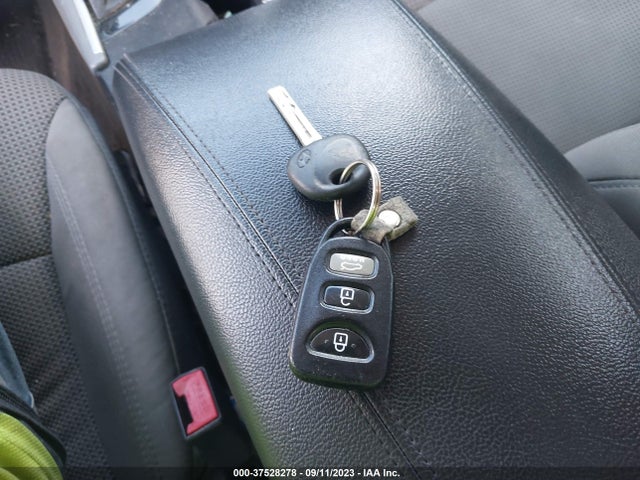 2013 HYUNDAI SONATA GLS VIN: 5NPEB4AC9DH774367