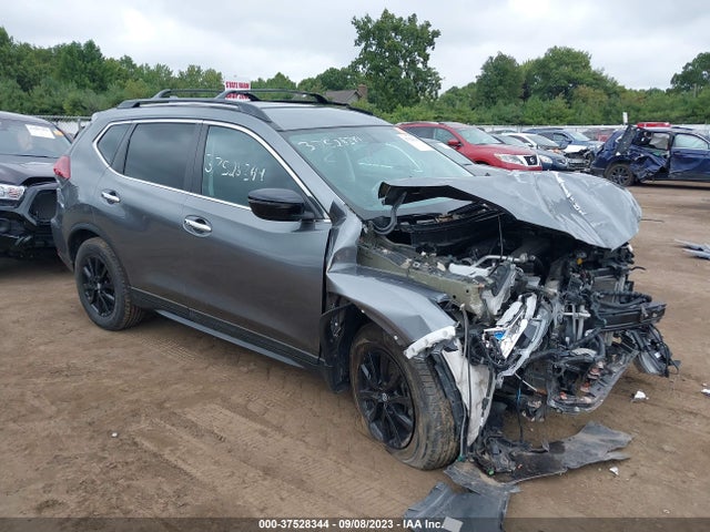 Nissan ROGUE SV 2018 5N1AT2MV8JC751906 zdjęcie główne