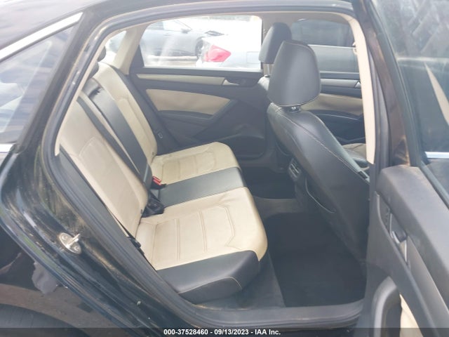 1VWBV7A37FC091459 Volkswagen Passat 2.0l Tdi Se W/sunroof