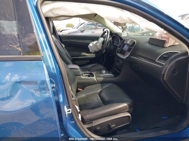 2C3CCAAG8MH661710 Chrysler 300 Touring L