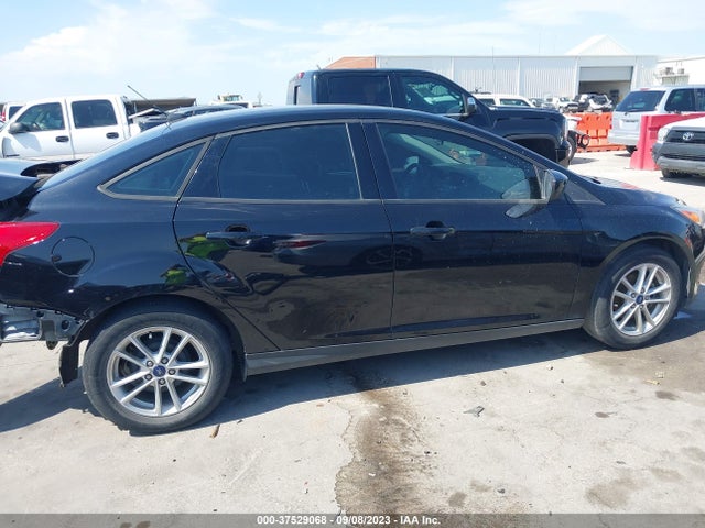2018 FORD FOCUS SE VIN: 1FADP3F22JL302905