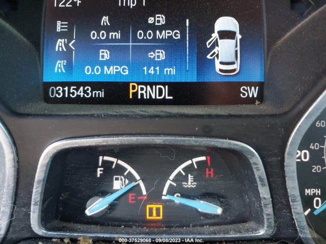 2018 FORD FOCUS SE VIN: 1FADP3F22JL302905