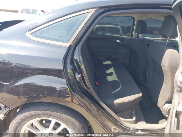 2018 FORD FOCUS SE VIN: 1FADP3F22JL302905
