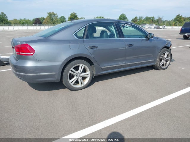 2013 VOLKSWAGEN PASSAT TDI SEL PREMIUM VIN: 1VWCN7A34DC110860