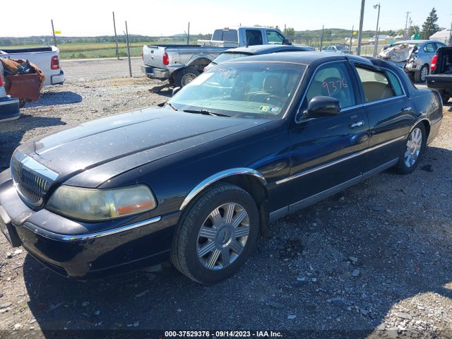 2003 LINCOLN TOWN CAR CARTIER VIN: 1LNHM83W43Y636007