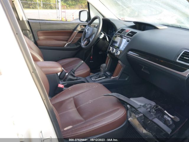 JF2SJAWC6JH427555 Subaru Forester Touring