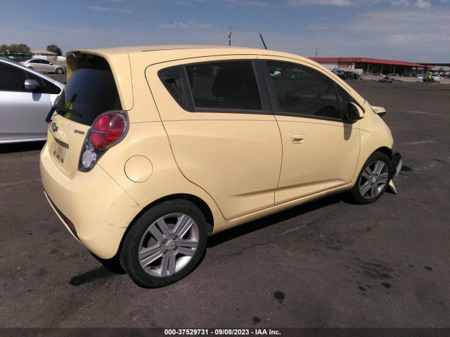 Chevrolet Spark 1lt Auto 2014 KL8CD6S96EC428203 Image 4