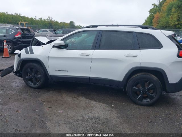 1C4PJMCB4GW197360 Jeep Cherokee Altitude