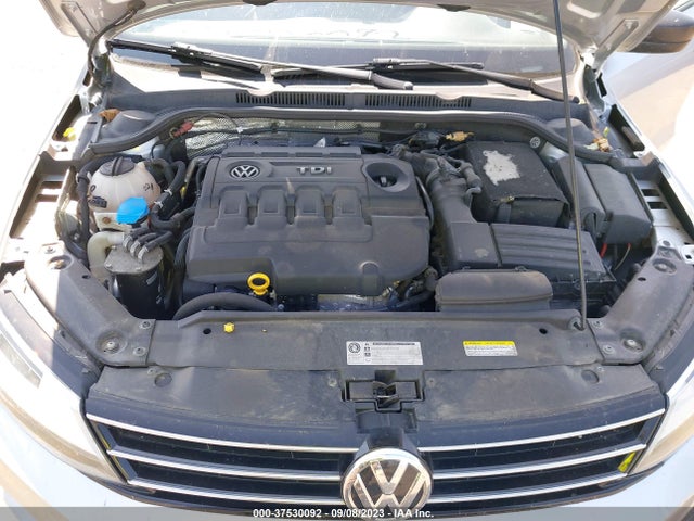 3VWLA7AJ9FM323668 Volkswagen Jetta Sedan 2.0l Tdi S