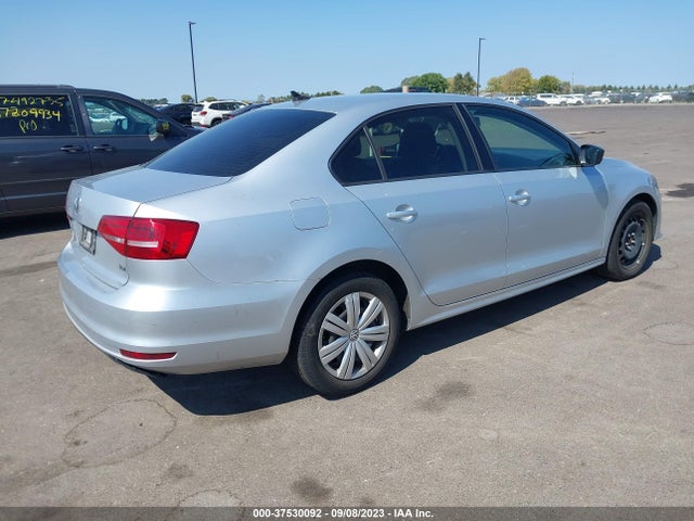 3VWLA7AJ9FM323668 Volkswagen Jetta Sedan 2.0l Tdi S