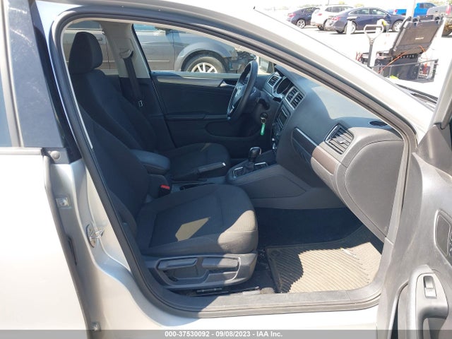 3VWLA7AJ9FM323668 Volkswagen Jetta Sedan 2.0l Tdi S